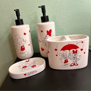 Disney Mickey Minnie Valentines Love Bathroom Set